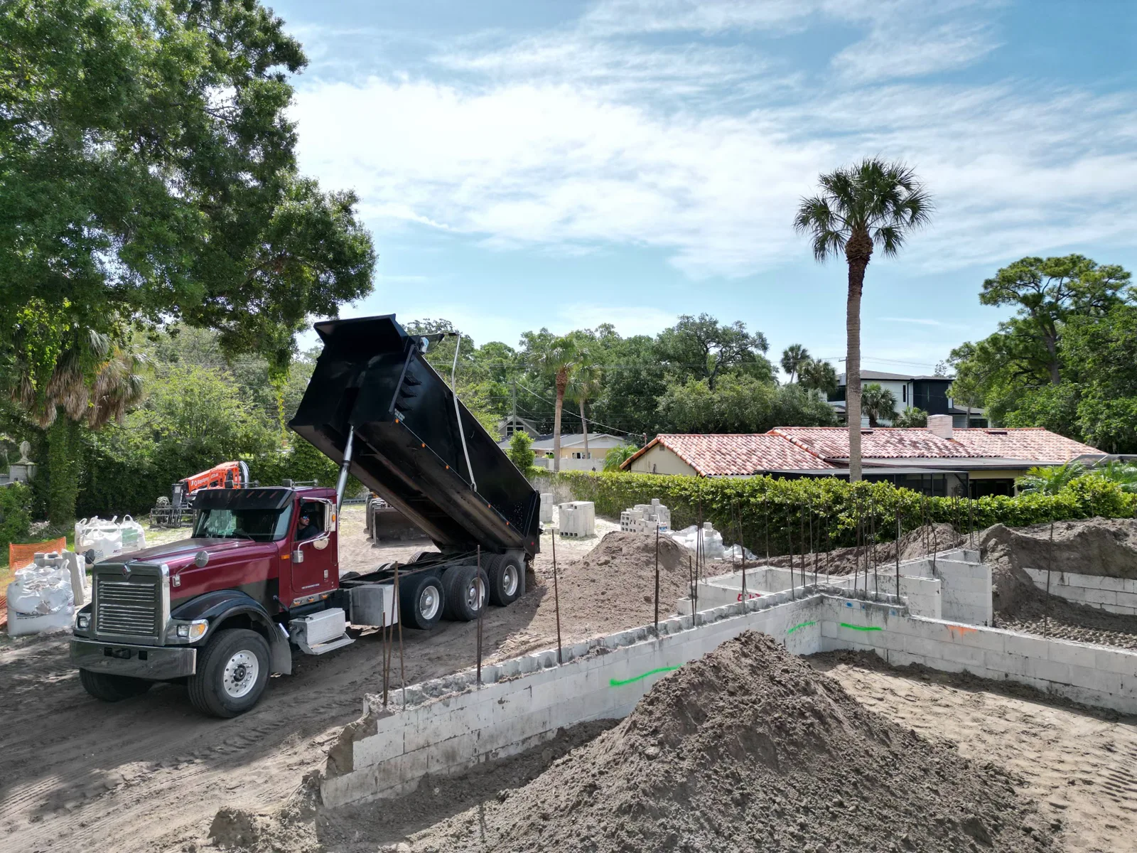 Fill Dirt & Hauling in Tampa, FL
